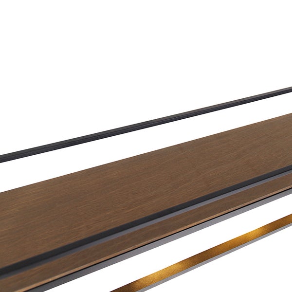 Wandregal mit Holzablage und Metallrahmen in minimalistischem Design