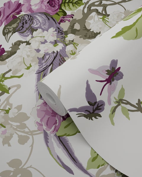 Tapetenrolle mit Vogel- und Blumenmuster