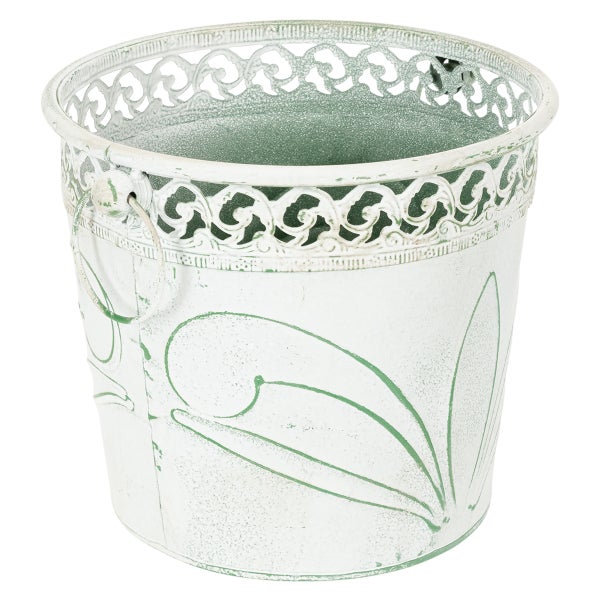 Vintage-Blumentopf aus Metall mit durchbrochenem Rand, Blattrelief und Ringgriffen, weiß und grün.