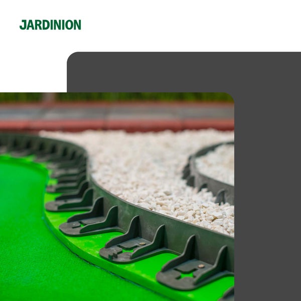 Rasenkante aus Kunststoff zur Gartengestaltung