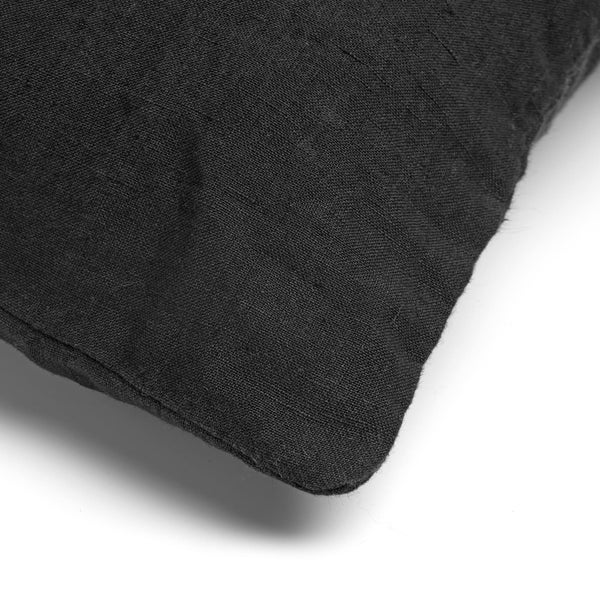 Schwarzes Zierkissen aus Leinen