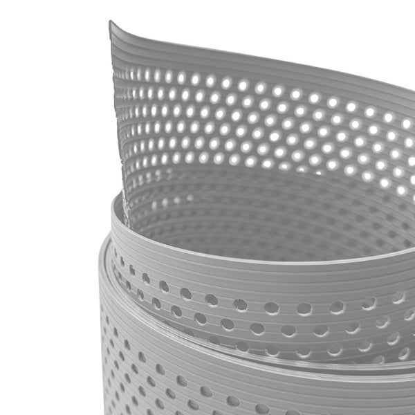 Graues Drainagerohr mit Löchern