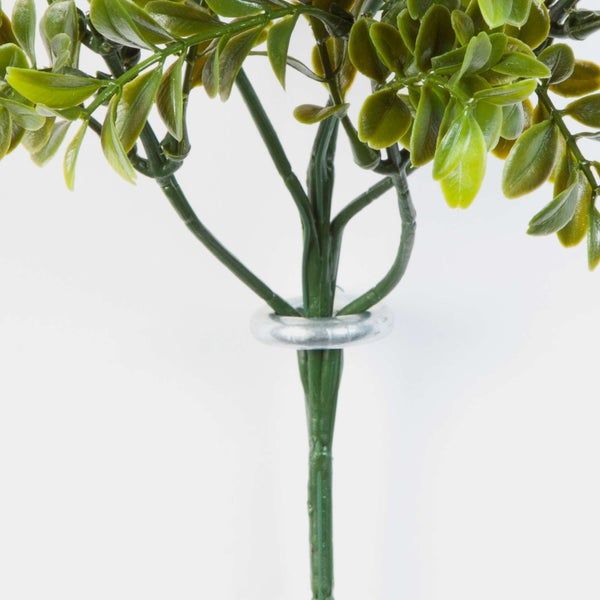 Künstlicher Buchsbaumzweig mit grünen Blättern aus Kunststoff für Dekorationen.