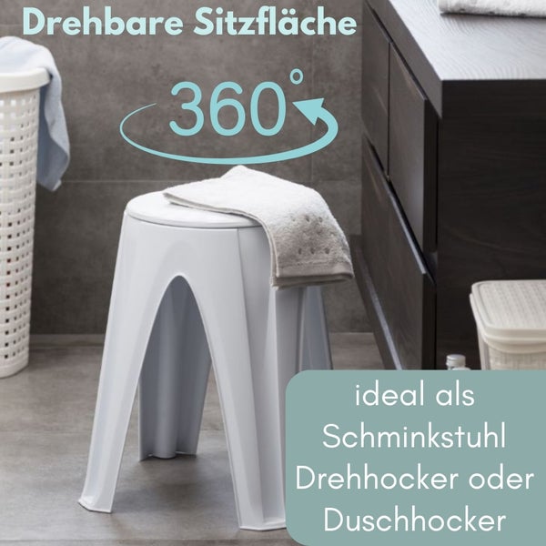 Drehbarer, heller Duschhocker mit einem Handtuch im Badezimmer.