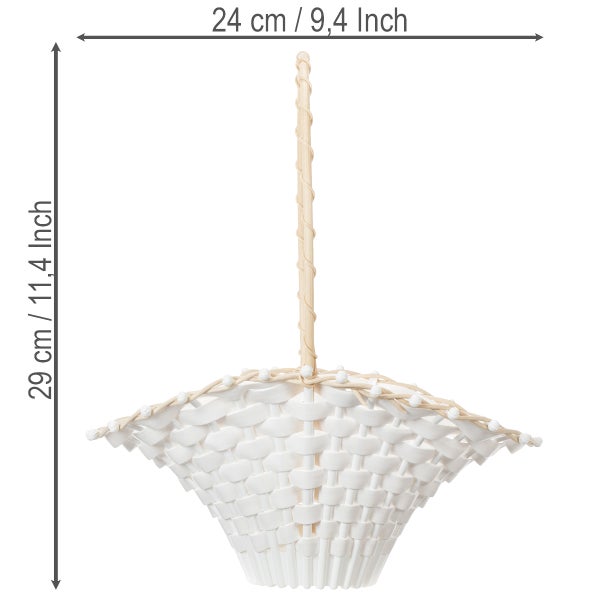 Weißer geflochtener Korb mit hohem Griff, 24 Zentimeter breit und 29 Zentimeter hoch.