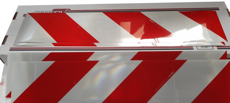 Gepolsterte Gartenbank mit Kordelbespannung und Rollen