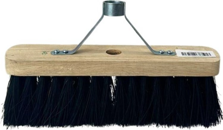 Kehrbesen mit Holzkorpus und Borsten
