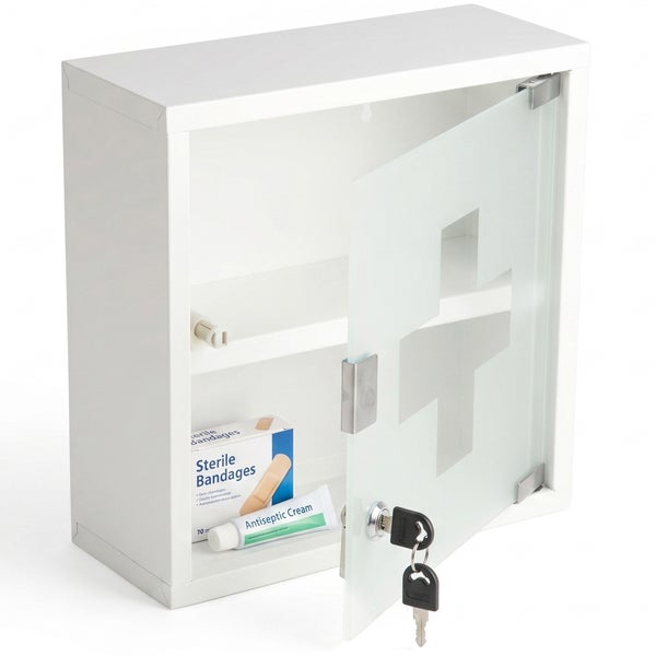 Weißer, abschließbarer Erste-Hilfe-Schrank aus Metall mit einer Tür aus satiniertem Glas mit Erste-Hilfe-Symbol und Einlegeböden.