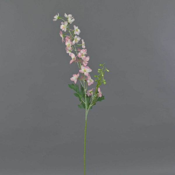 Künstlicher Rittersporn Zweig mit rosa Blüten und grünem Stiel für die Dekoration.