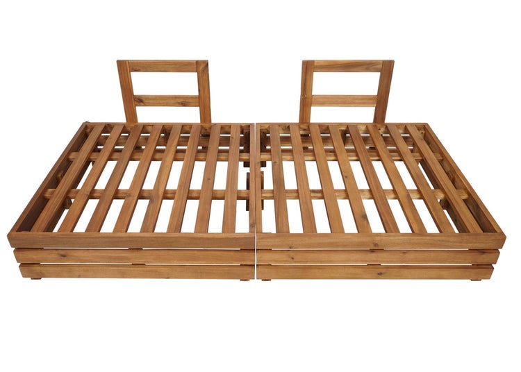 Zweiteiliges modulares Lounge-Untergestell aus Holz mit Lattenrost und zwei Rückenlehnen für Gartenmöbel.