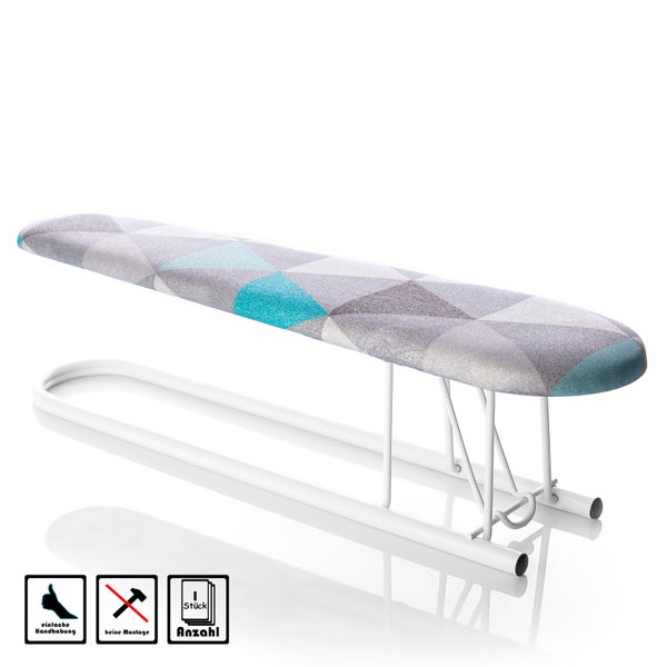 Ärmelbügelbrett mit weißem Gestell und gemustertem Bezug