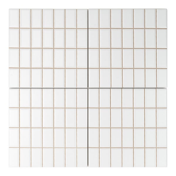 Wandfliese mit Mosaikoptik in quadratischem Format mit rechteckigen Einzelelementen