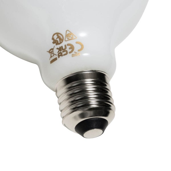 Detailansicht einer Glühbirne mit E27-Sockel und zugehörigen Symbolen