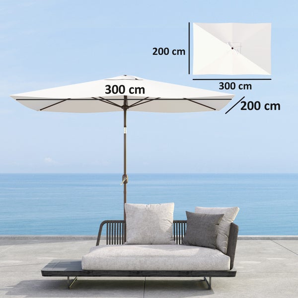 Hell gestalteter rechteckiger Sonnenschirm 300 mal 200 Zentimeter über einem modernen Loungesofa auf einer Terrasse mit Meerblick.