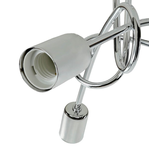 Detailaufnahme einer Chrom-Deckenleuchte mit Fassung