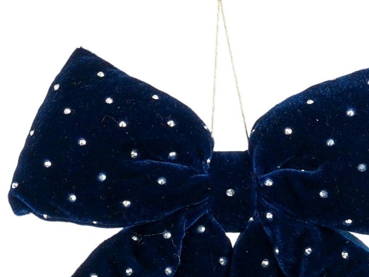 Dekorative Schleife aus Samt mit kleinen Glitzersteinen als Christbaumschmuck zum Aufhängen