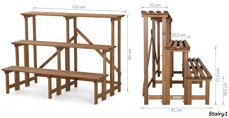Dreistufige Pflanzentreppe aus Holz mit Maßangaben, Breite 110 Zentimeter, Höhe 80 Zentimeter, Tiefe 61 Zentimeter, needs&wants Logo.