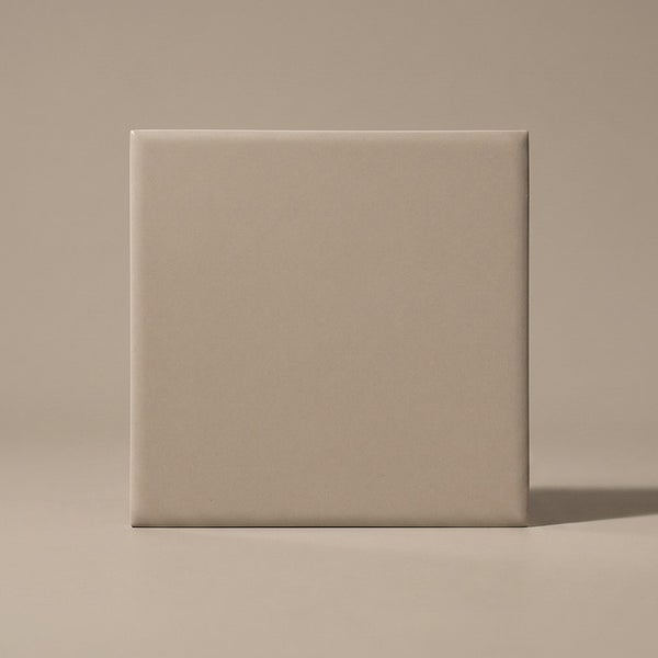 Quadratische Fliese mit glatter Oberfläche für Wand und Boden