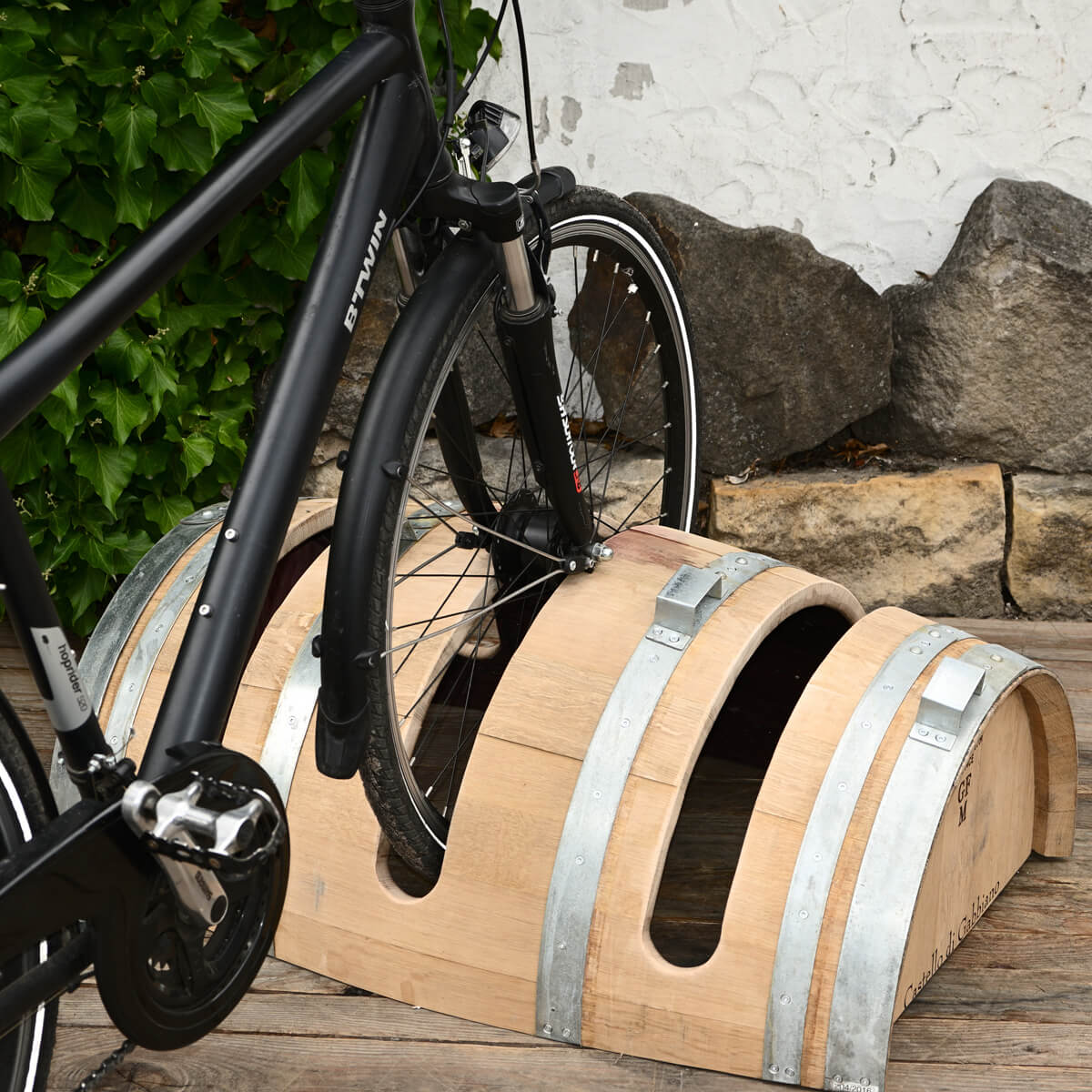 Fahrradständer aus Holz Weinfass