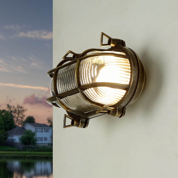 Maritime Außenwandleuchte mit Schutzkorb und klarem Glas