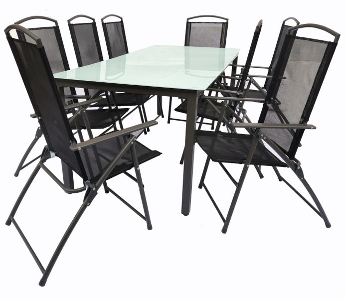 Gartentisch mit Glasplatte und acht Klappstühlen