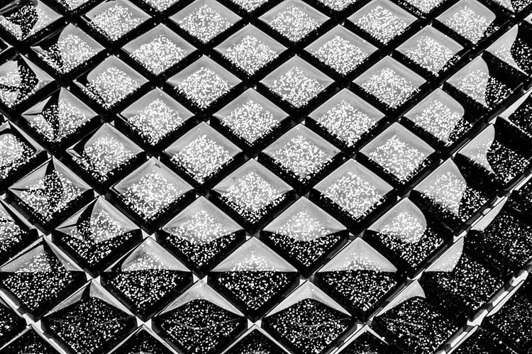 Glasmosaik auf Netz für Bad und Küche 30cm x 30cm  - Black Galaxy