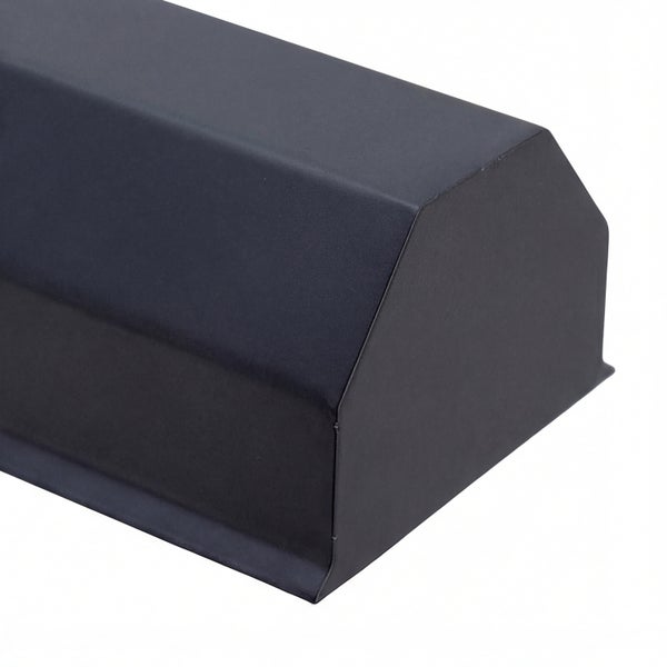 Detailansicht einer Dachrinne aus Metall