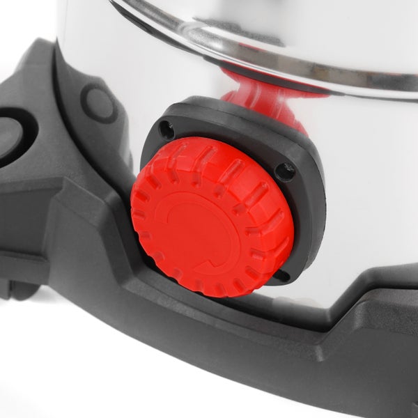 Detailaufnahme eines roten Drehknopfs an einem Nass-Trockensauger aus Edelstahl mit schwarzem Kunststoffsockel.