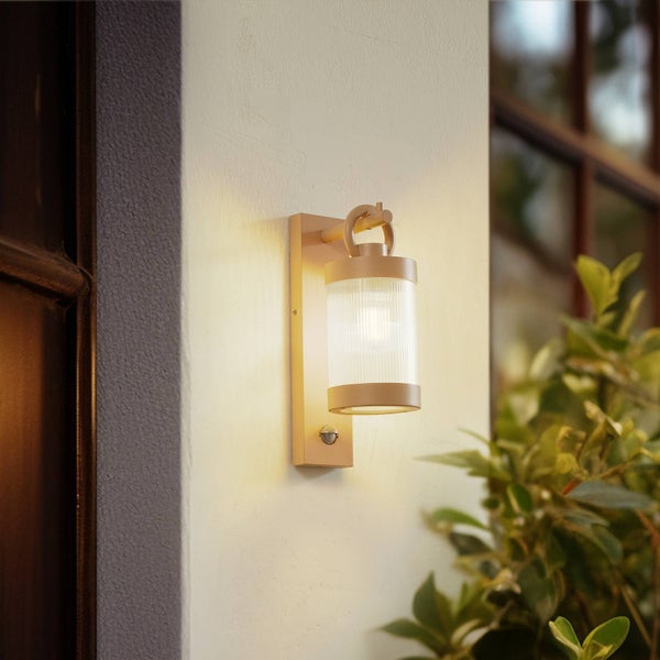 Lindby Wandleuchte außen Yrene mit Bewegungsmelder (spritzwassergeschützt (Modern) in Creme aus Aluminium (1 flammig, E27) - Wandlampe für Außenwand/Hauswand Haus Terrasse und Balkon