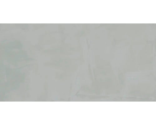 Helle Wand mit strukturierter Oberfläche