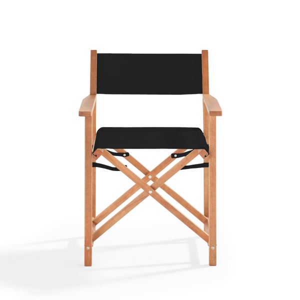Klappbarer Regiestuhl aus Holz mit schwarzer Sitzfläche und Rückenlehne aus Stoff.