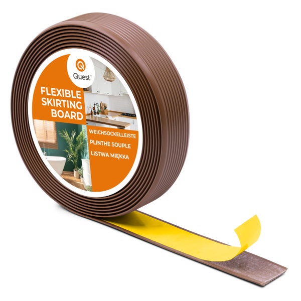 Flexible Sockelleiste auf Rolle mit Klebeband