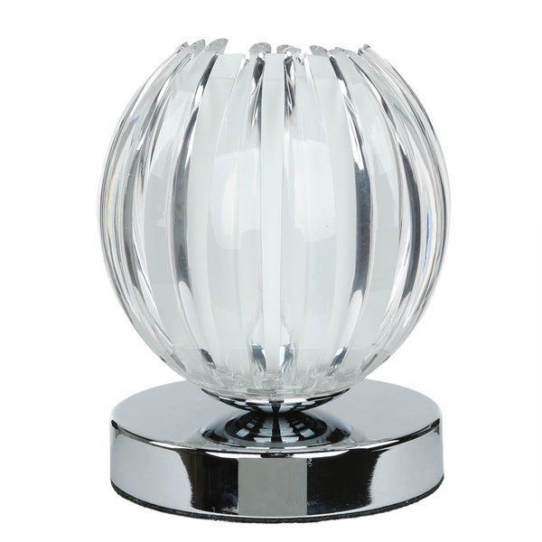 Dekorative Tischleuchte mit transparentem Lampenschirm und verchromtem Sockel