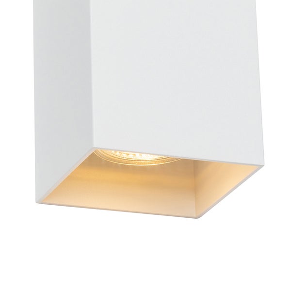 Deckeneinbaustrahler aus Metall mit Leuchtmittel