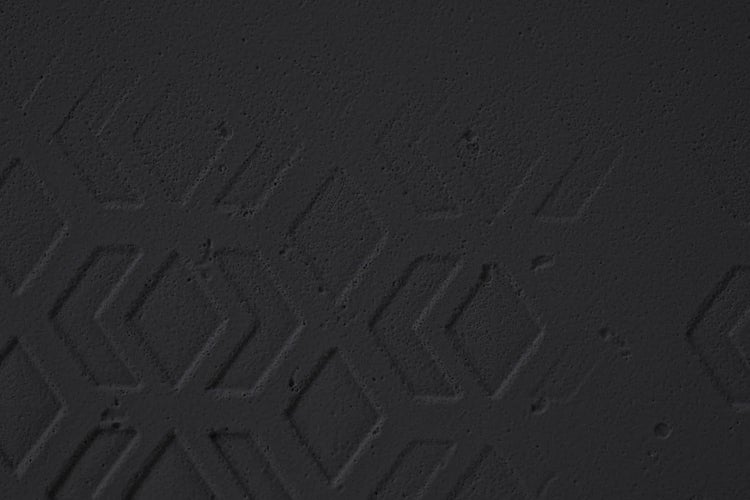 Windlicht aus Metalldraht mit Glaseinsatz