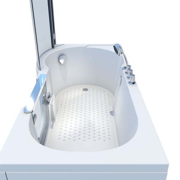 Weiße begehbare Badewanne mit Duschabtrennung aus Glas, niedriger Einstiegstür, strukturierter Antirutschfläche und verchromten Armaturen.