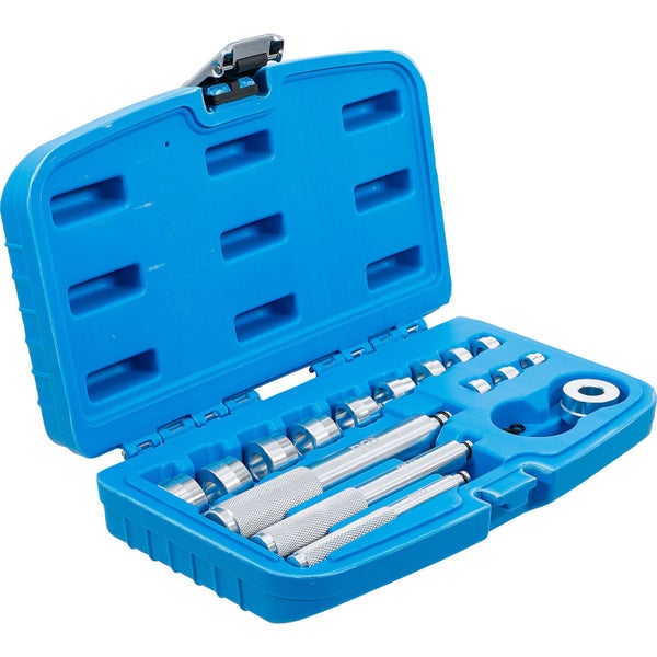 Werkzeugsatz mit Adaptern und Griffen in blauem Gehäuse