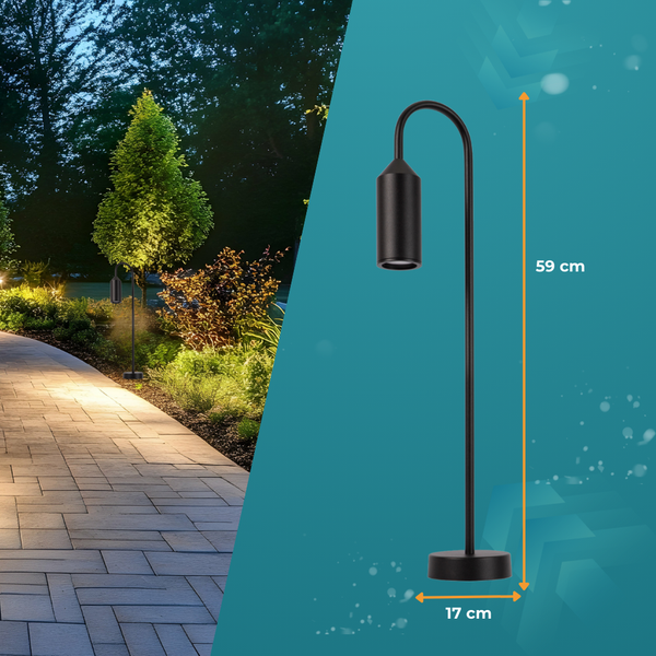 Gartenleuchte mit einer Höhe von 59 cm und einem Fußdurchmesser von 17 cm beleuchtet einen Gartenweg.