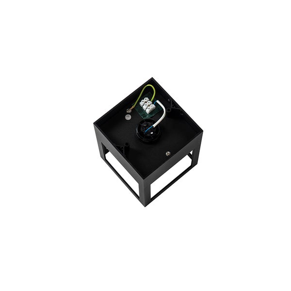 Schwarze Aussenleuchte Unterseite mit Verkabelung