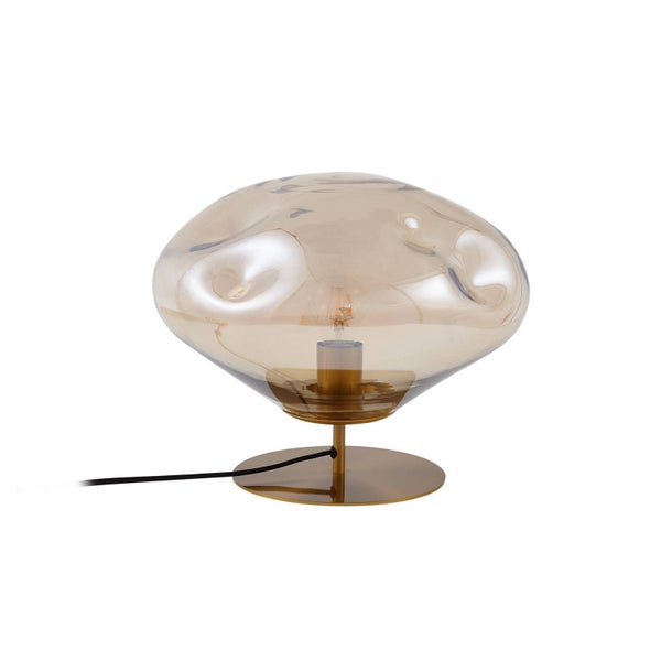 Moderne Tischleuchte mit organisch geformtem Glasschirm in Rauchglas-Optik und einem runden Standfuß aus Messing.