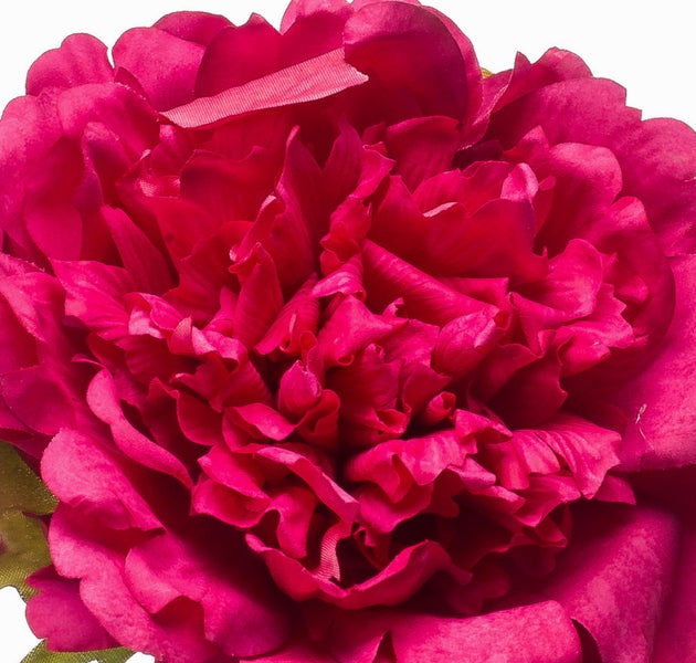 Künstliche Pfingstrose in Pink, Detailaufnahme der Blüte aus Textil mit vielen Lagen.