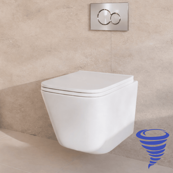 Wandhänge WC mit Spülkastenbetätigungsplatte installiert an einer gefliesten Wand.