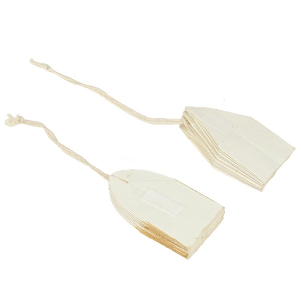 Papieranhänger mit Schnur, unbeschriftet