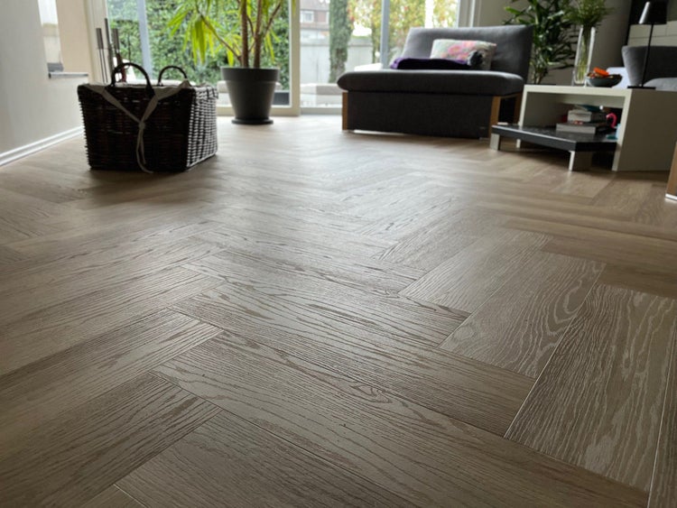 1.752 m² Premium Vinylboden Fischgrät Design 2074H PRENZLAU EICHE Boden mit Trittschalldämmung 592 x 148 x 5,5 mm