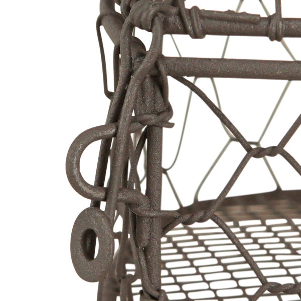 Detailansicht eines Metallkorbs mit Gitterstruktur