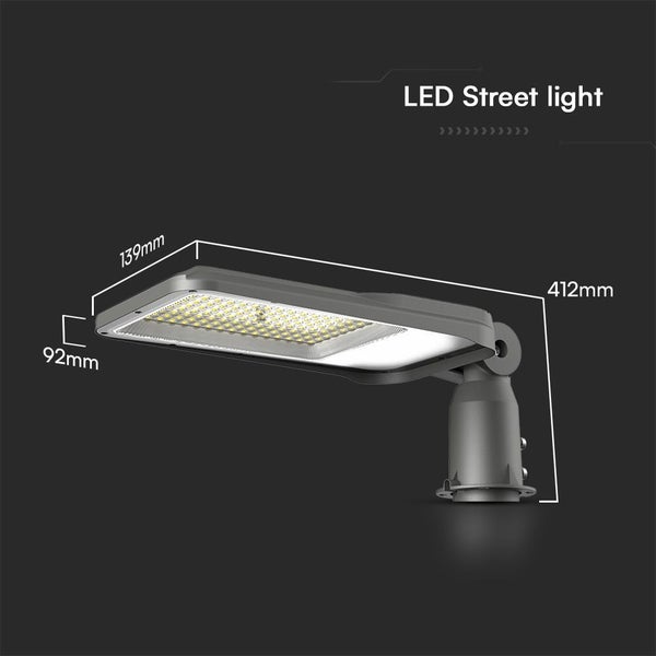 LED-Straßenlaterne mit den Maßen 412 mm Länge, 139 mm Breite und 92 mm Höhe