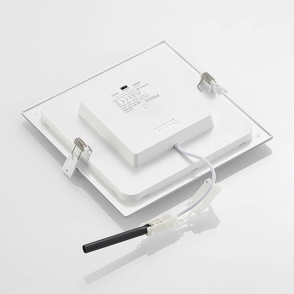 Weißes quadratisches LED-Einbaupanel Prios mit Federklemmen und Anschlusskabel, Rückansicht mit technischen Details.