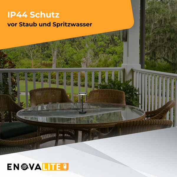 Szene einer Terrassengarnitur mit Tischleuchte und Hinweis auf IP44 Schutz vor Staub und Spritzwasser