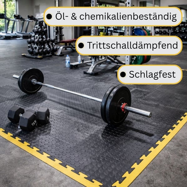 Organisiertes Fitnessstudio mit Gummibodenmatten, Langhantel und Kurzhanteln. Die Matten sind ölbeständig, trittschalldämpfend und schlagfest.