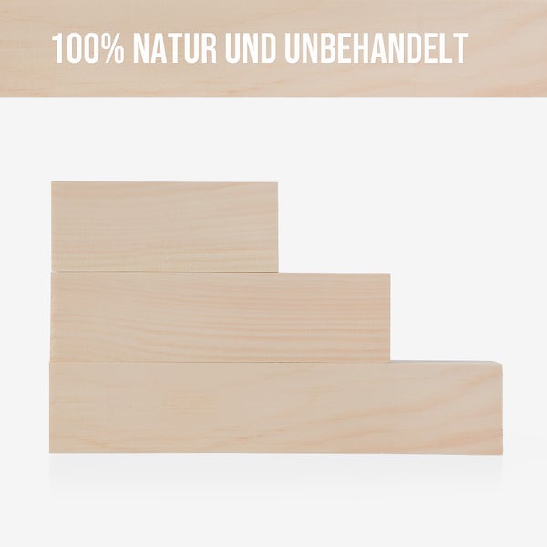Drei unbehandelte Holzleisten, die wie eine Treppe gestapelt sind. Auf der obersten Leiste steht der Schriftzug: 100 Prozent Natur und unbehandelt.
